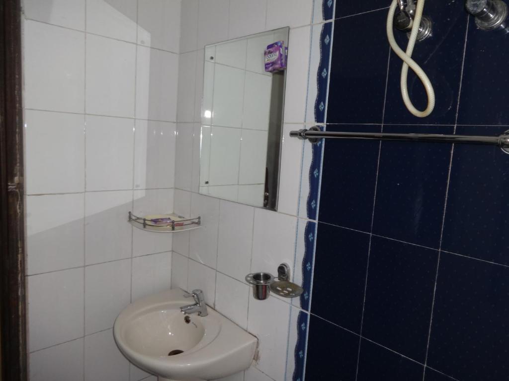 Hotel Miland Palace Bhuvanesvar Szoba fotó